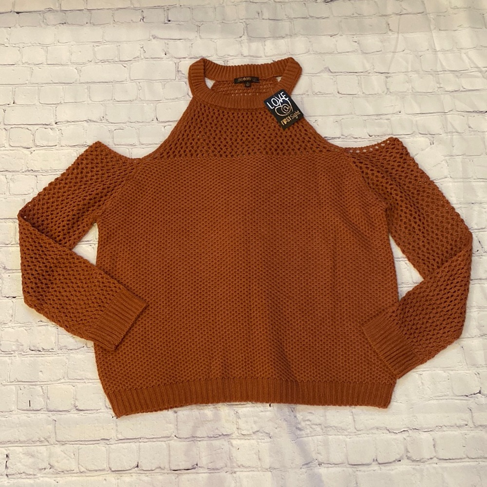 Love @ first sight cold shoulder sweater-brick/rust